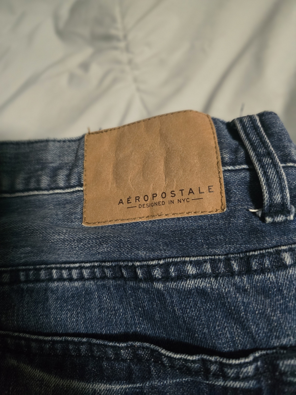 Aeropostale Men's Slim Straight Jeans Distressed Medium Wash 34x30 Rigid - Picture 8 of 8